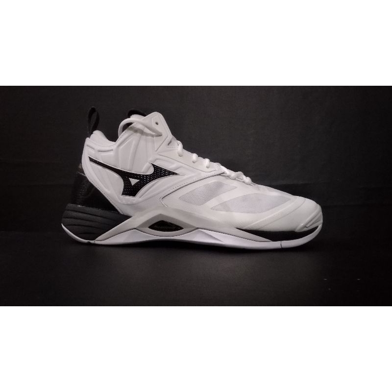 Sepatu Voli Mizuno Momentum 2 Mid Original