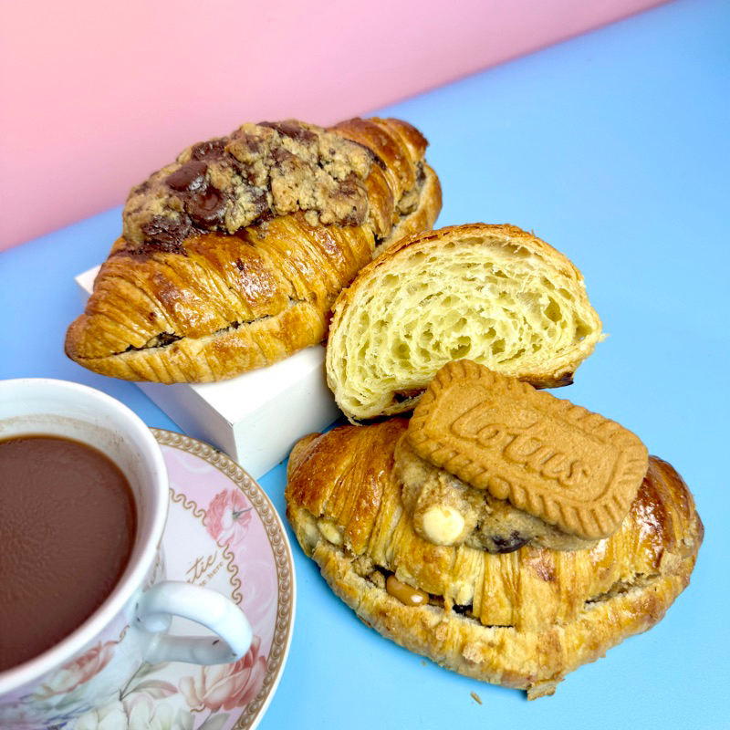 

CROOKIE - CROISSANT COOKIE | BUTTER CROISSANT | BACA DESKRIPSI | @more_sugar.co