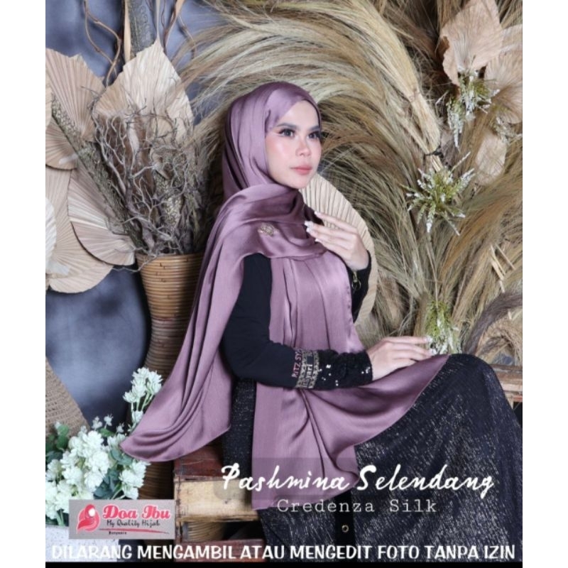 105 JILBAB DOA IBU PASHMINA SELENDANG CREDENA SILK SHIMER KEKINIAN/HIJAB DOI TERBARU ORI BY BUNYAMIN