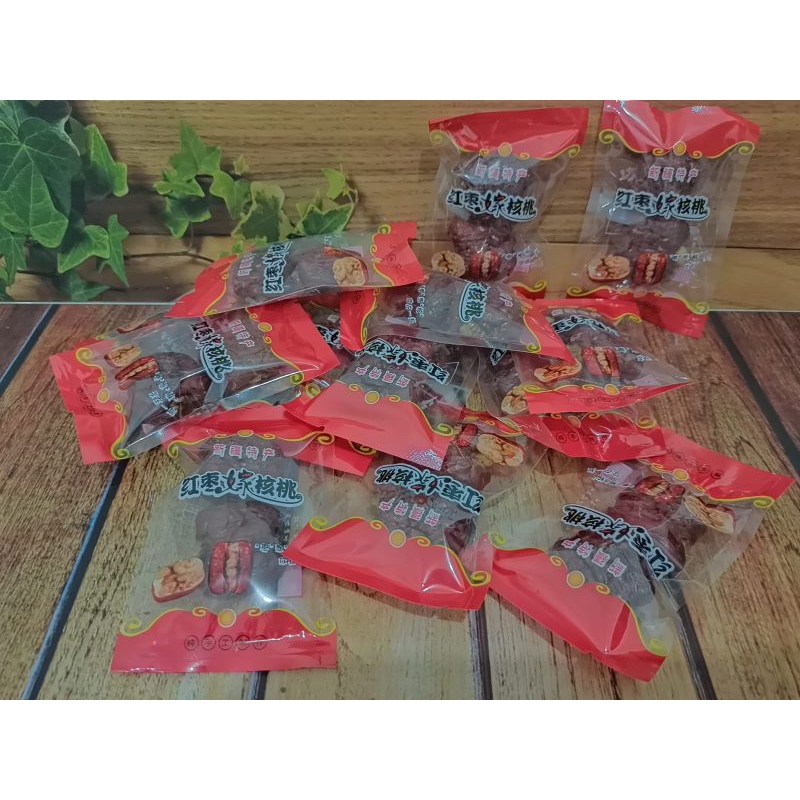 

CEMILAN IMPORT CHINA SEHAT KURMA MERAH/ANGCO JEPIT WALNUT Kemasan Eceran