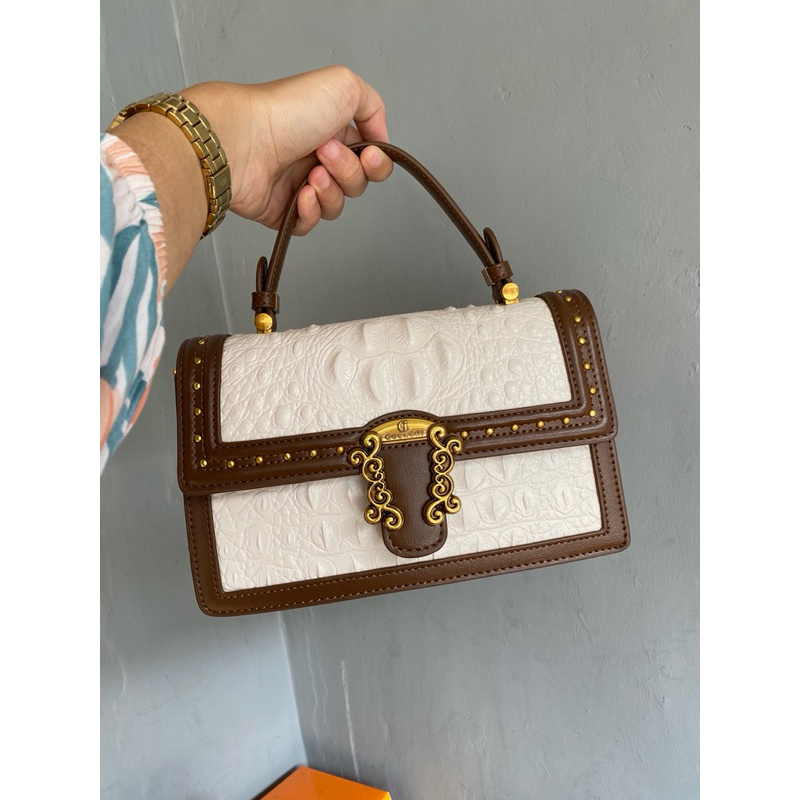 Preloved Gusachi Bag