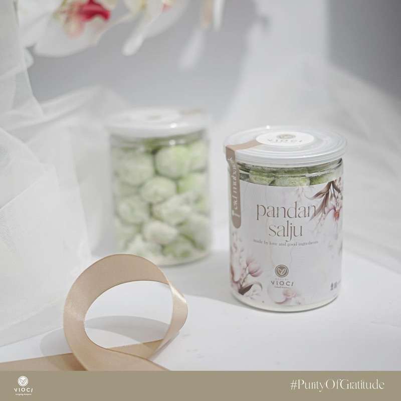 

Bola Pandan Salju Toples Tabung 300g