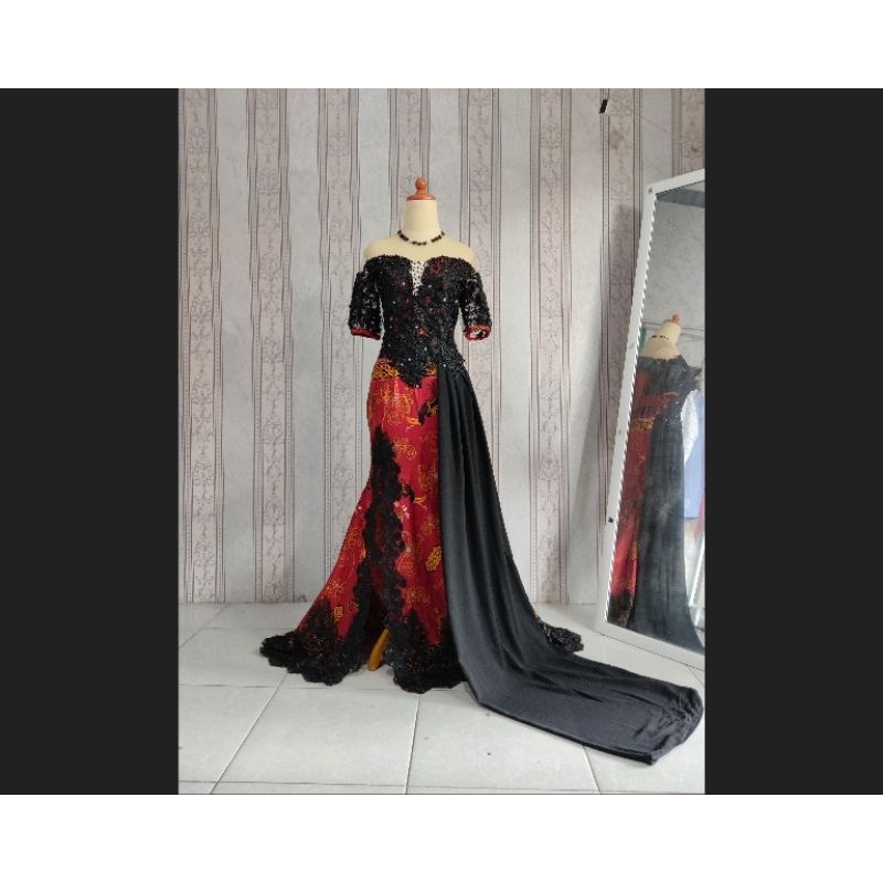 kebaya batik modern / baju wisuda / gaun penyanyi singer
