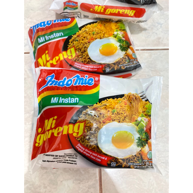 

indomie goreng isi 3pcs