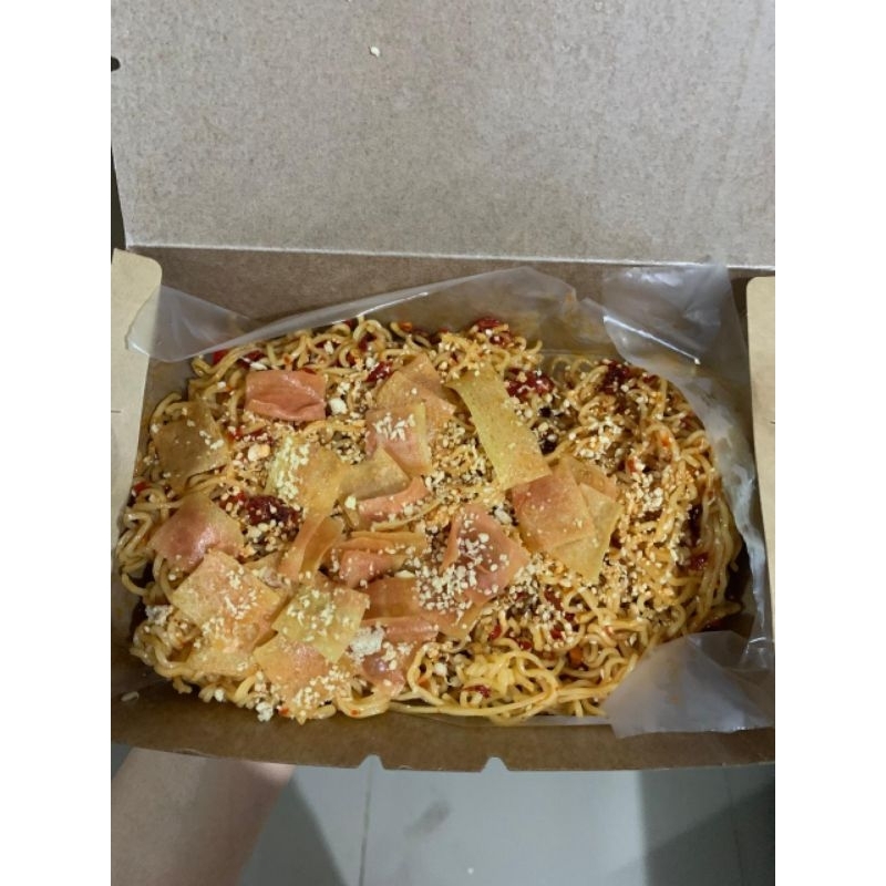 

MIE PEDAS CHILI OIL Sadai