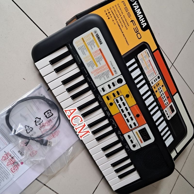 KEYBOARD YAMAHA PSS F30 & PSS-E30 POLYPHONIE MINI ORIGINAL PSS-F30 & PSS-E30