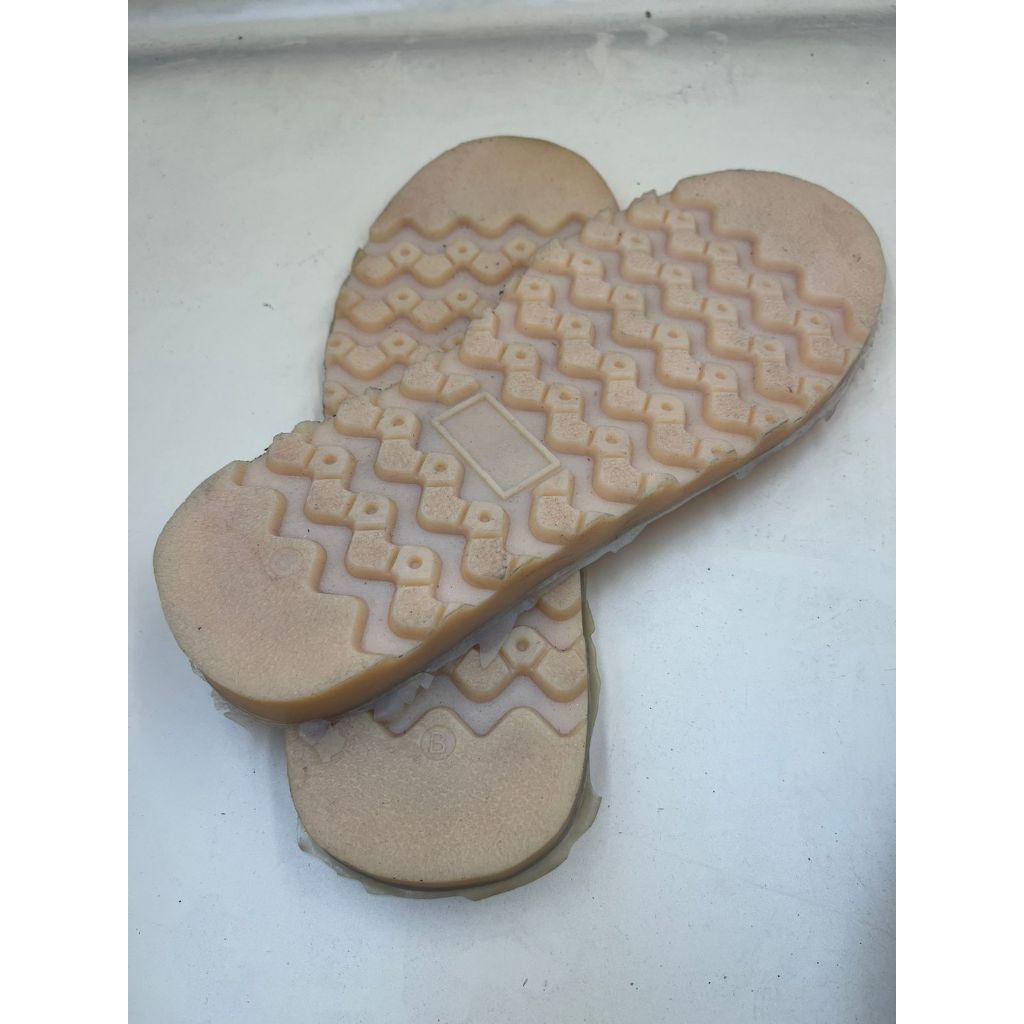 sol sepatu safety karet mentah karet pentil outsole anti licin oil resistance