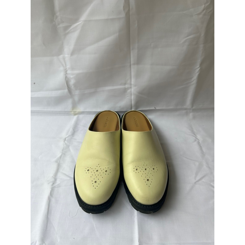 jovem studio mule cream second