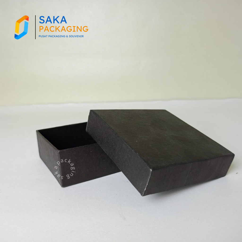 

Hardbox 8x8x3/ Gift Box/ Kotak Kado/ Hampers/ Kotak Hadiah/ Box bridesmaid/ Box Groomsman