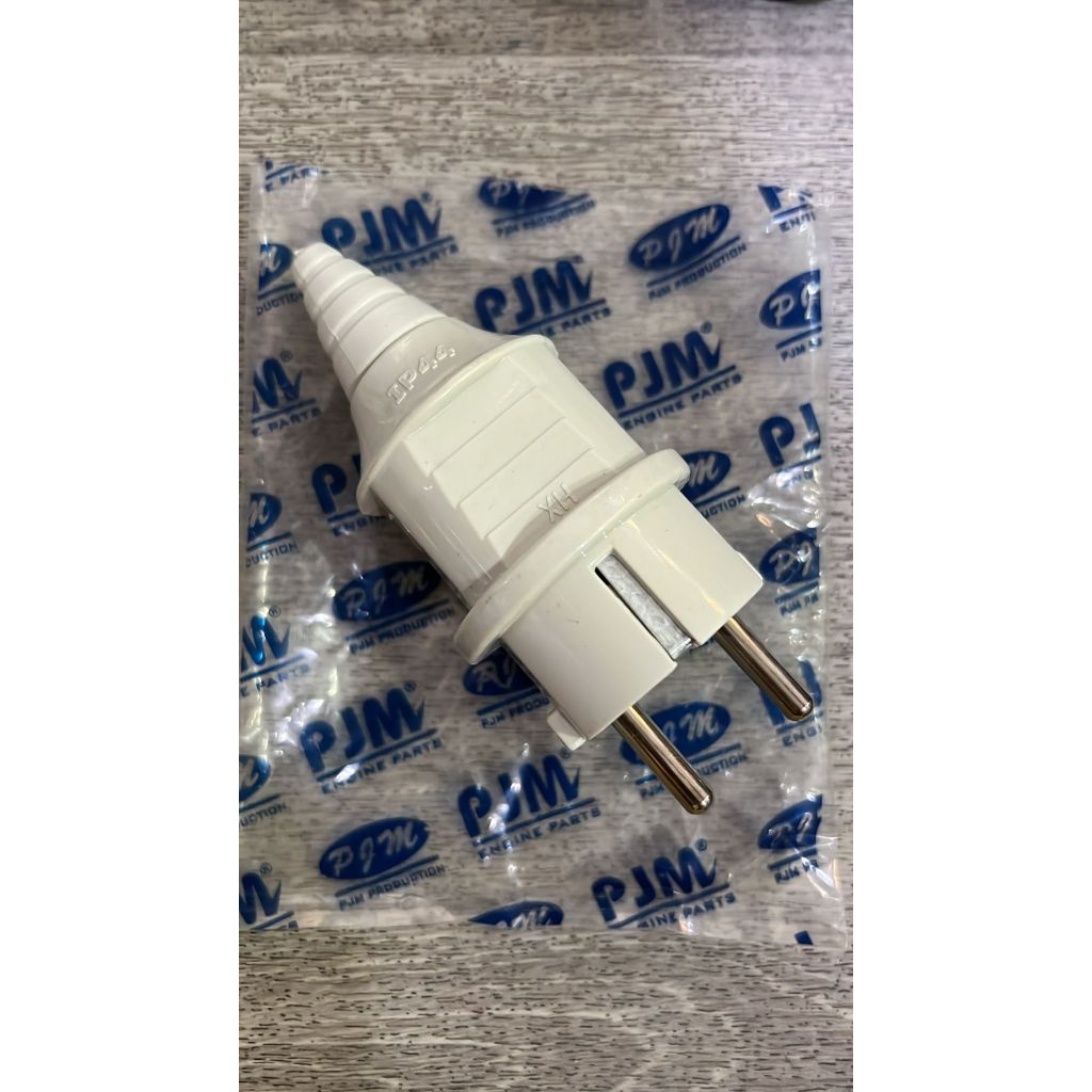 Steker genset buntut