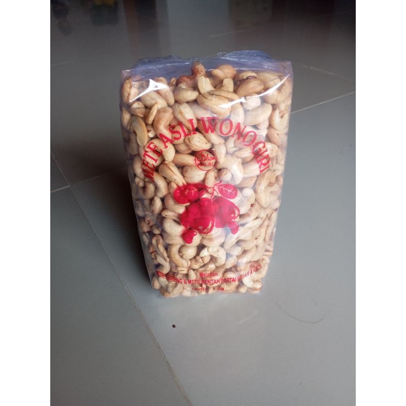 

kacang Mede matang 1kg
