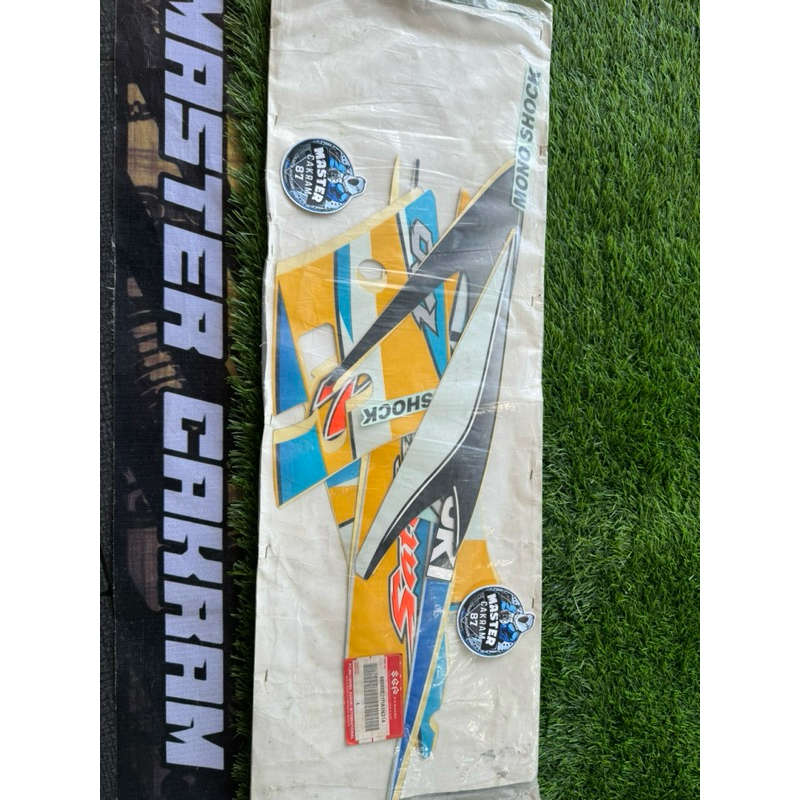 striping satria hiu kuning putih original striping satria lcsm kuning putih striping satria 2 tak