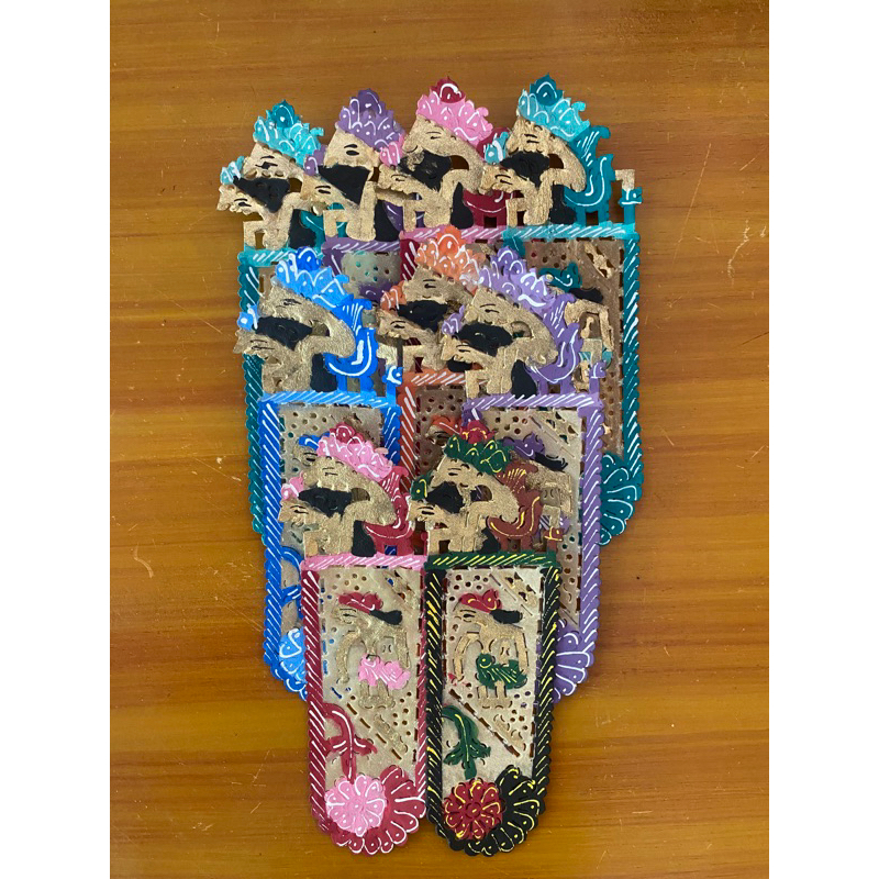 

Pembatas Buku Wayang Kulit