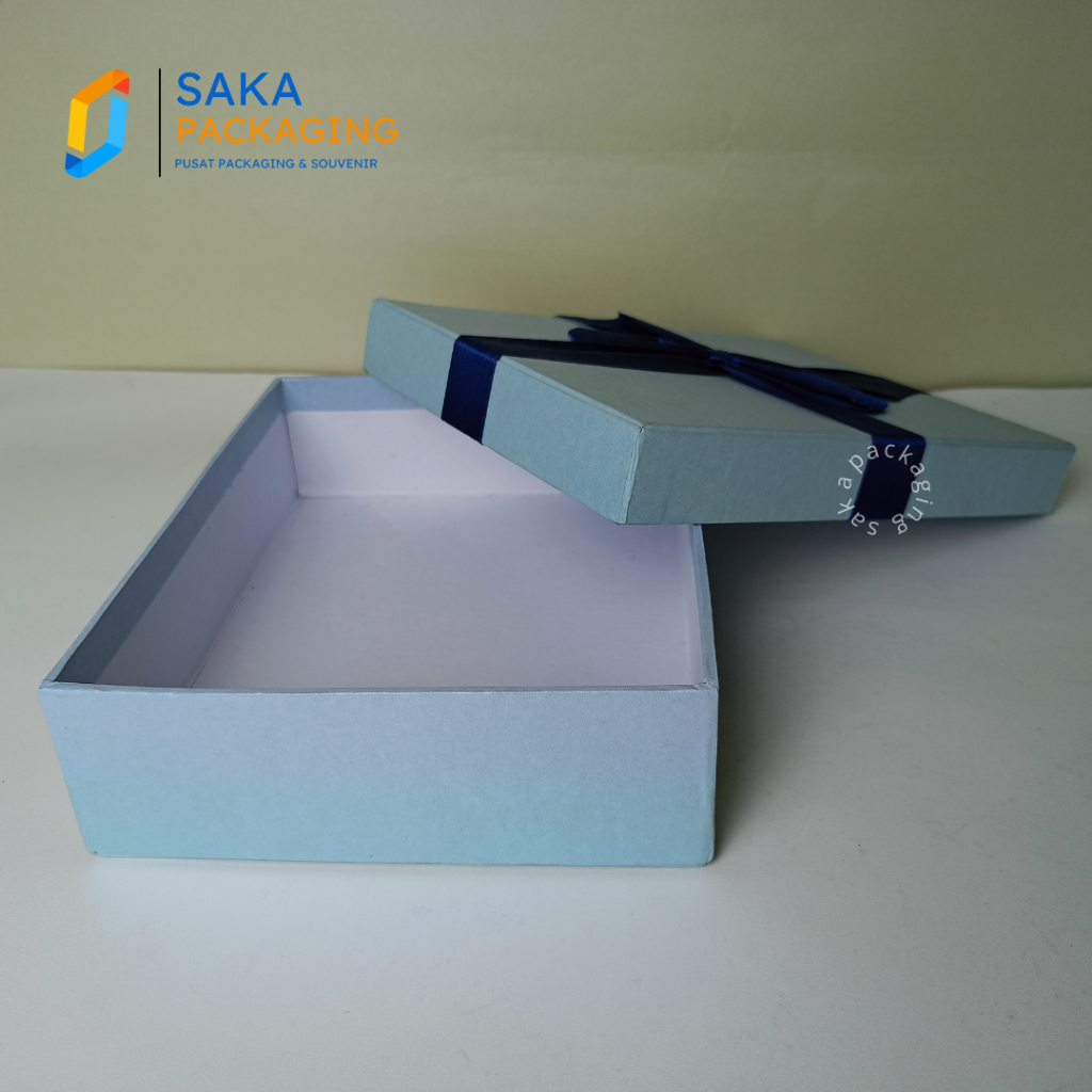 

Hardbox 20x15x5/ Gift Box/ Kotak Kado/ Hampers/ Kotak Hadiah/ Box bridesmaid/ Box Groomsman