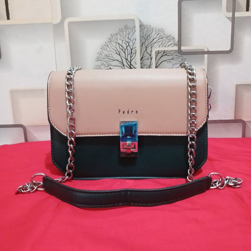 Slingbag wanita import bahan kulit MerkPEDRO tas wanita tas wanita import tas selempang wanita