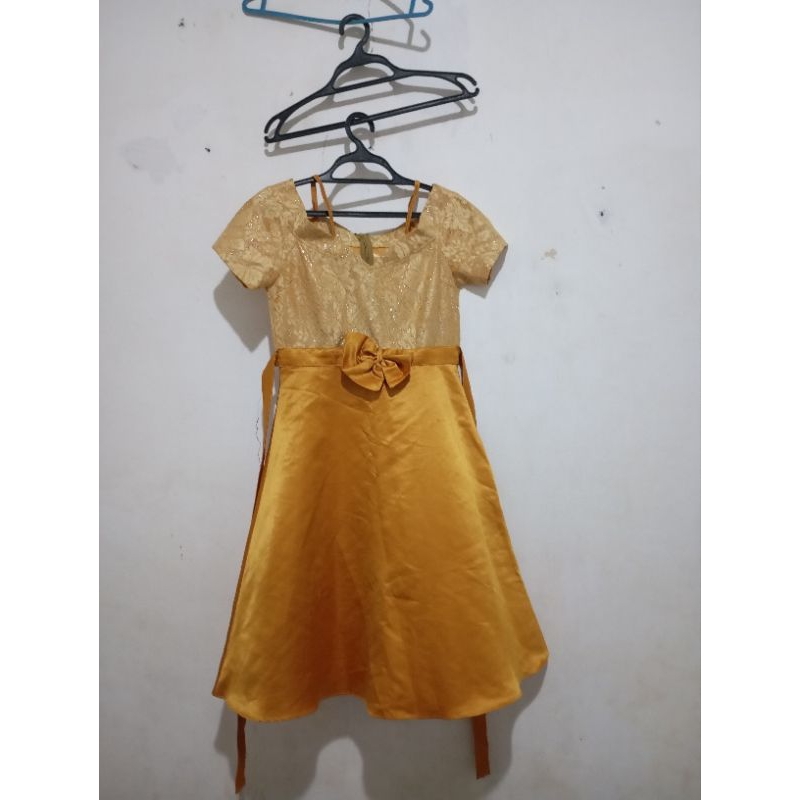 Baju Penyanyi Bekas Mulus Warna Kuning