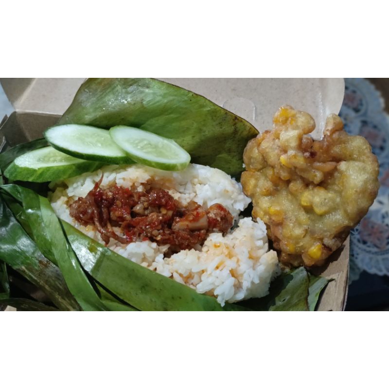 

Nasi bakar cumi balado+bakwan jagung murah meriah
