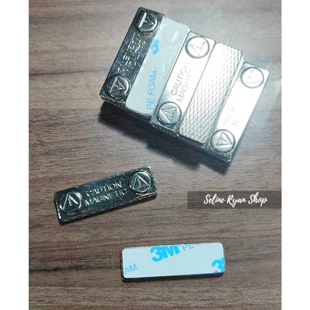 

Magnet Nama Dada / Magnet Name Tag Kotak Persegi