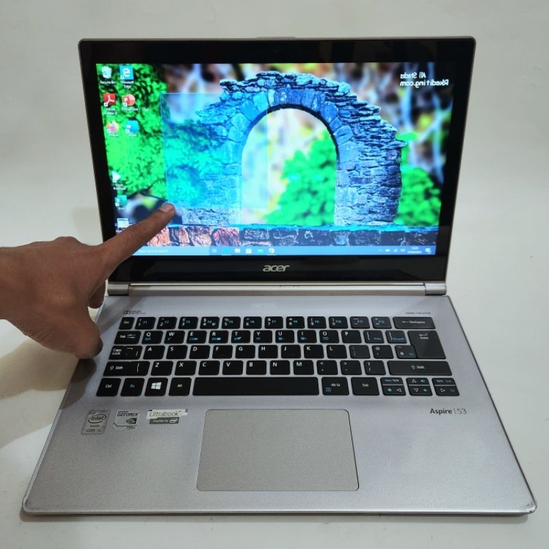 laptop Touchscreen Acer Aspire S3 - 392G Core i5 - Dual vga Nvidia GeForce GT 735M