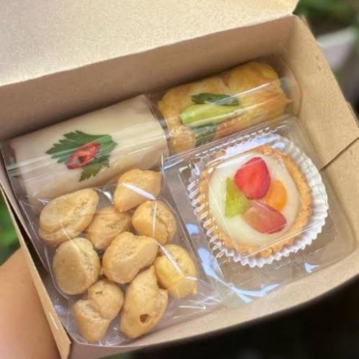 

99 BRANDS FESTIVAL Snack Box isi 3 Kue Plus Cemilan