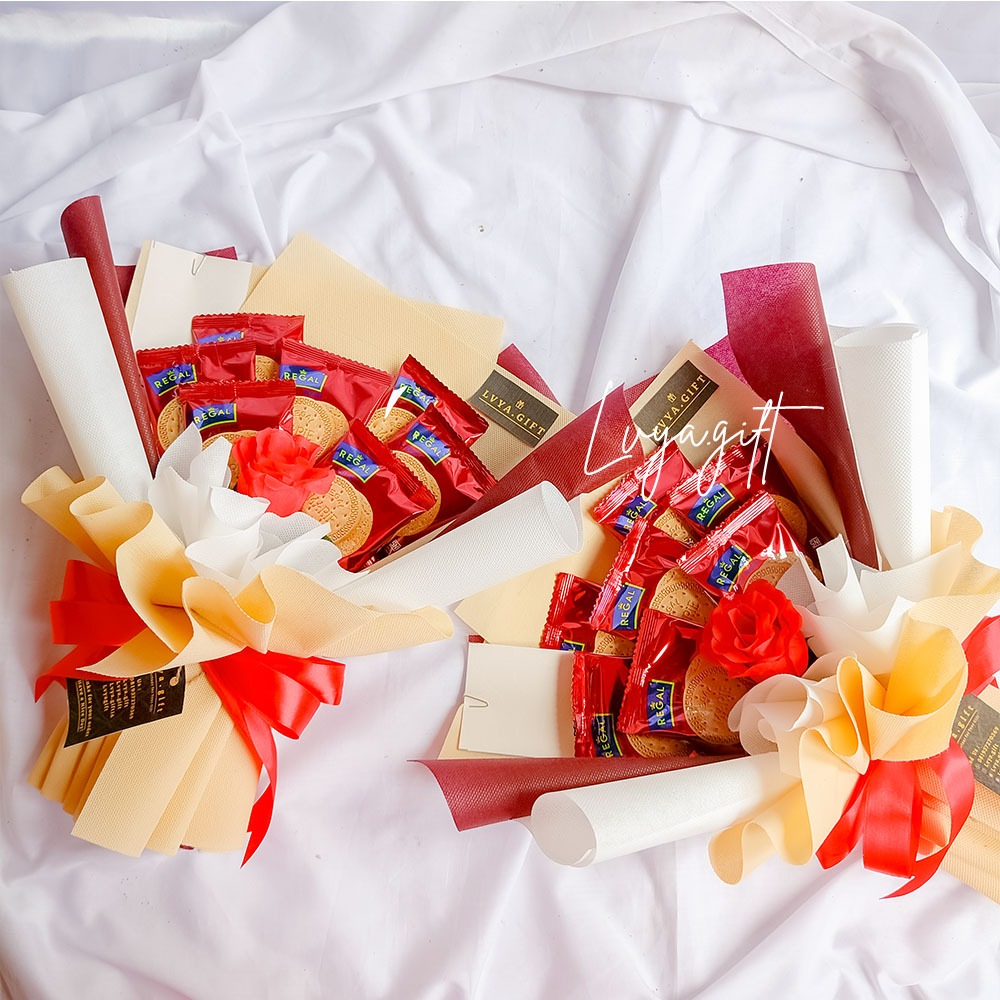 

LVYA.GIFT 4211 6 BUKET SNACK MARIE REGAL BAHAN WRAPPING KAIN SPUNDBOND