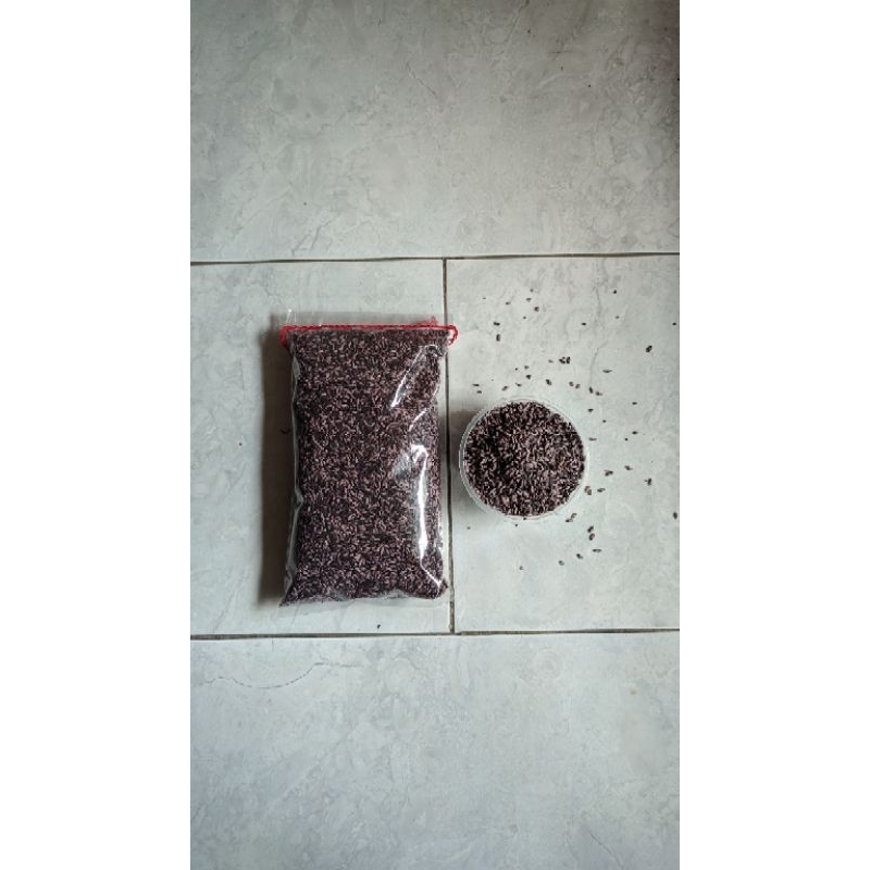 

Ketan Hitam Sosoh atau Pecah Kulit 1Liter