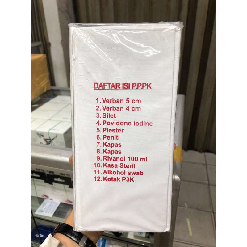 Kotak P3K dan isi
