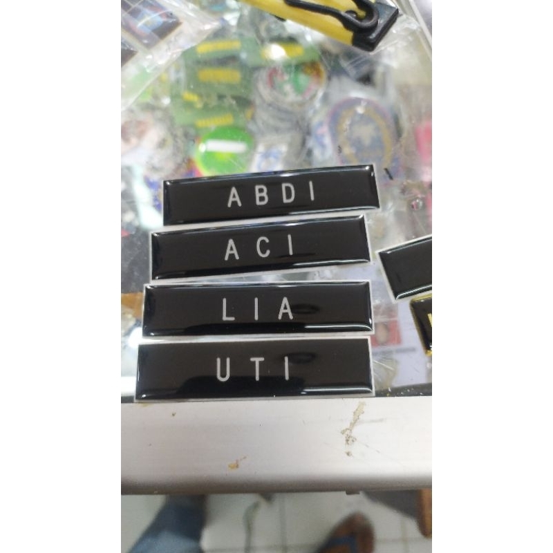 

Nametag // Nama dada // Lapis resin