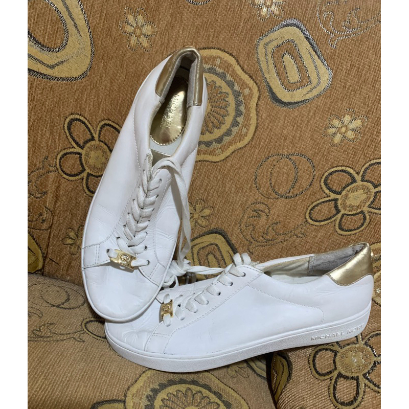 Sepatu wanita Michael kors