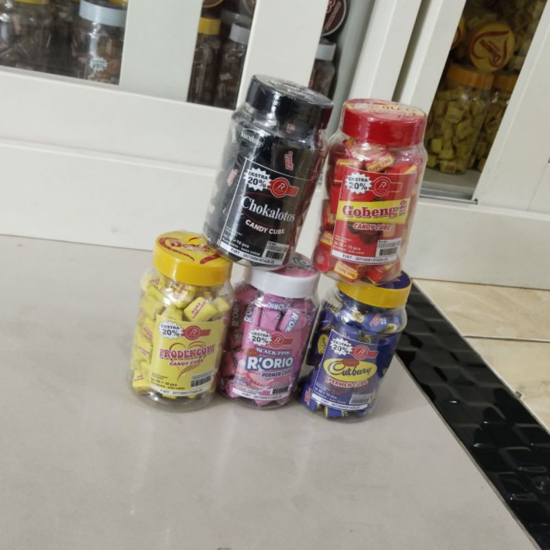 

Permen Candy Cube Bundle 5 CUTBURY + CHUCULUTUS + GO BENG BENG + DENCEW + ORIO PINK Isi 60 pcs
