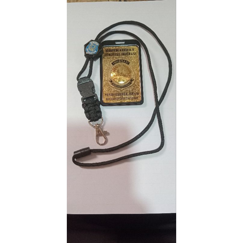 

id card logam lanyard logo biasa + logam bolak balik