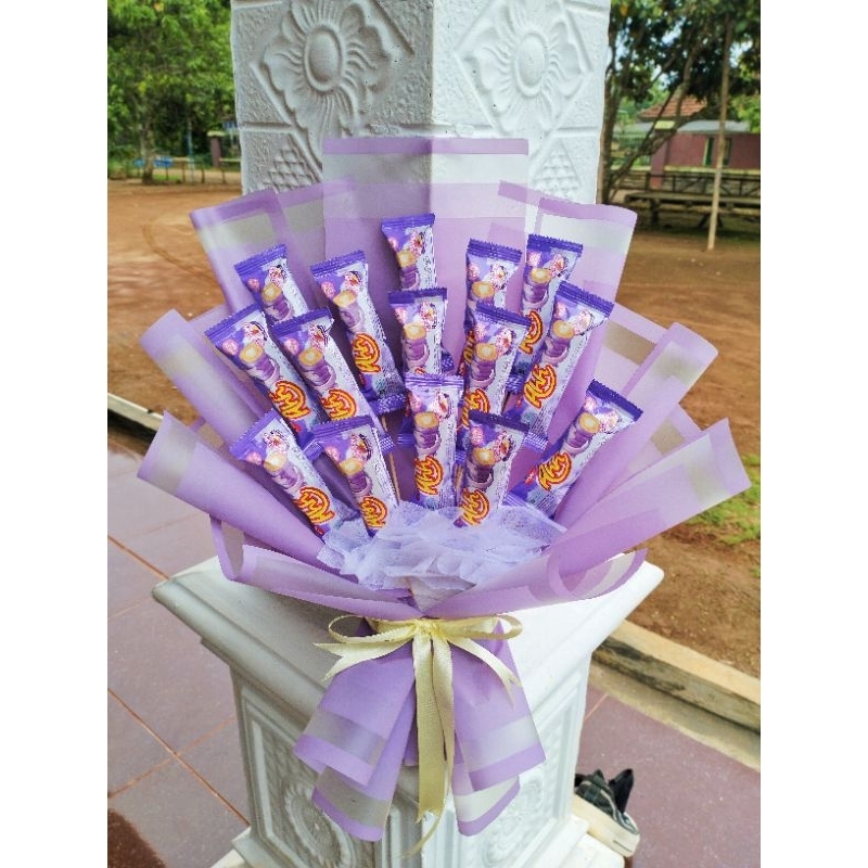 

Bouqet snack warna lilac