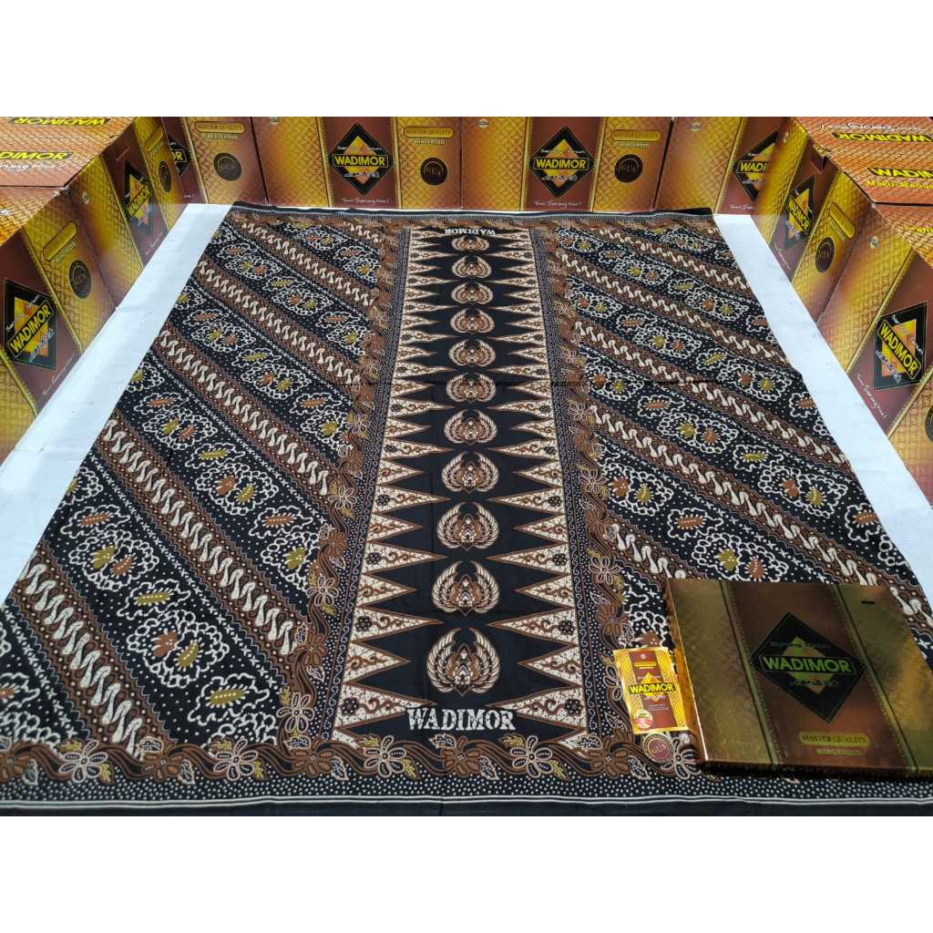 Sarung Tenun WADIMOR Master Quality Mercerized Batik GUS Motif Batik Lasem, Batik Garuda, Batik Lase