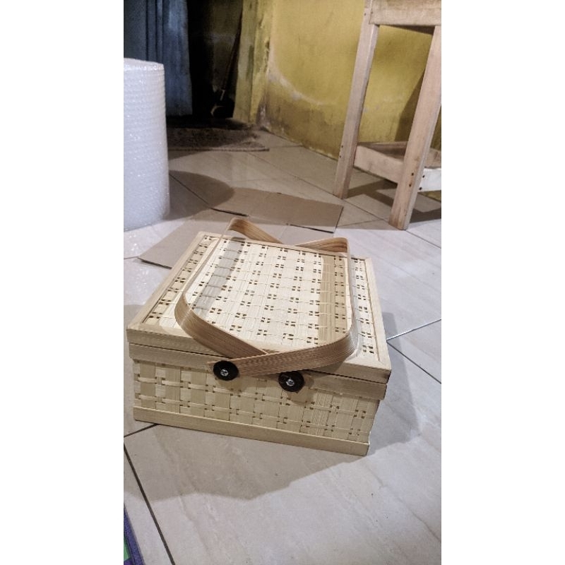 

NOB hampers/rantang keranjang bambu kotak/parcel lebaran