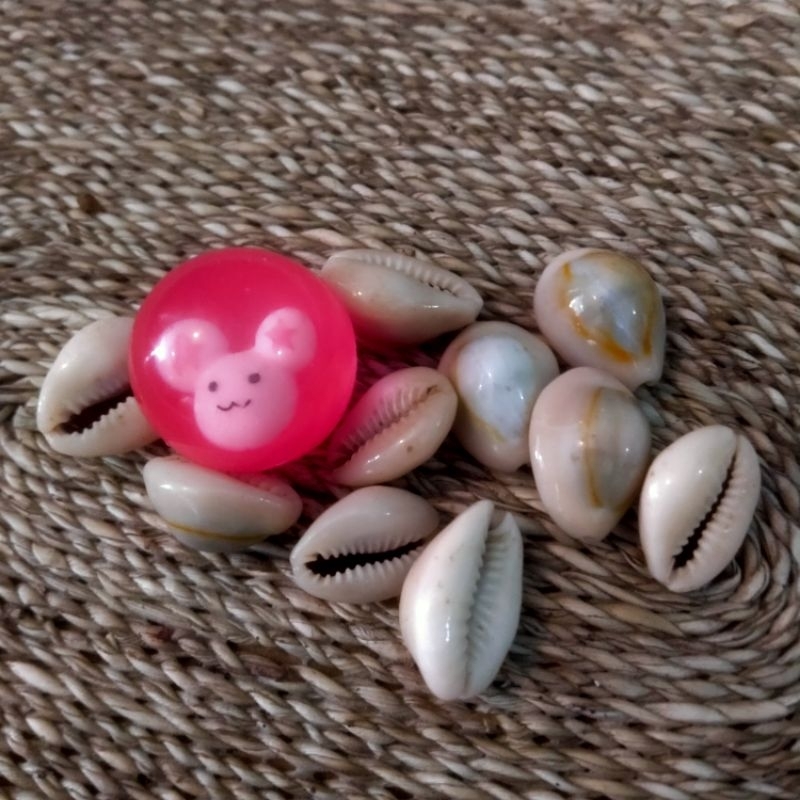 mainan jadul bola bekel kerang putih asli