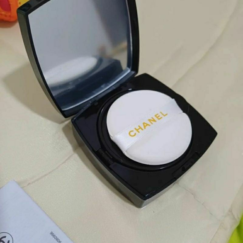 preloved Chanel cushion