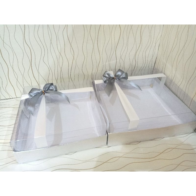 

kotak tutup mika 25x25cm x tggi 15cm