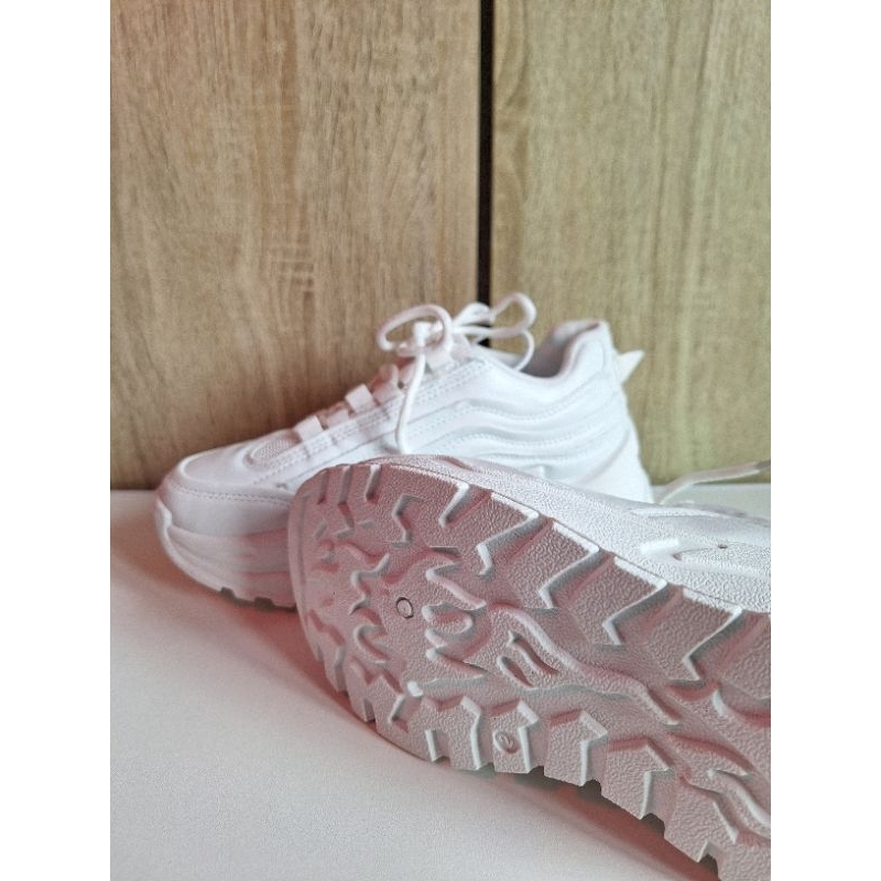 PVN sepatu Taecyeon ukuran 37
