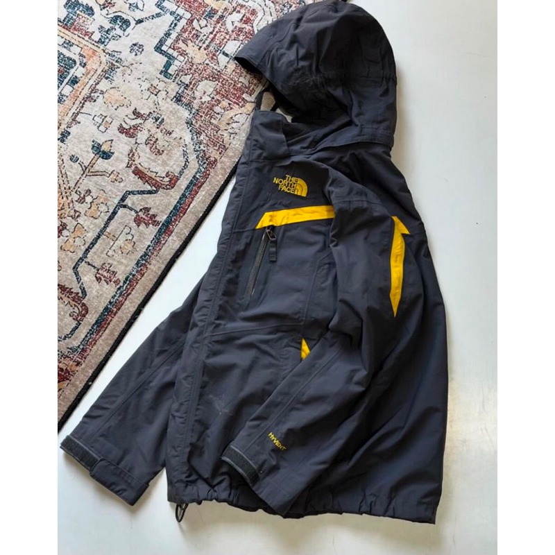 jacket outdoor TNF hyvent the nort face second thrift