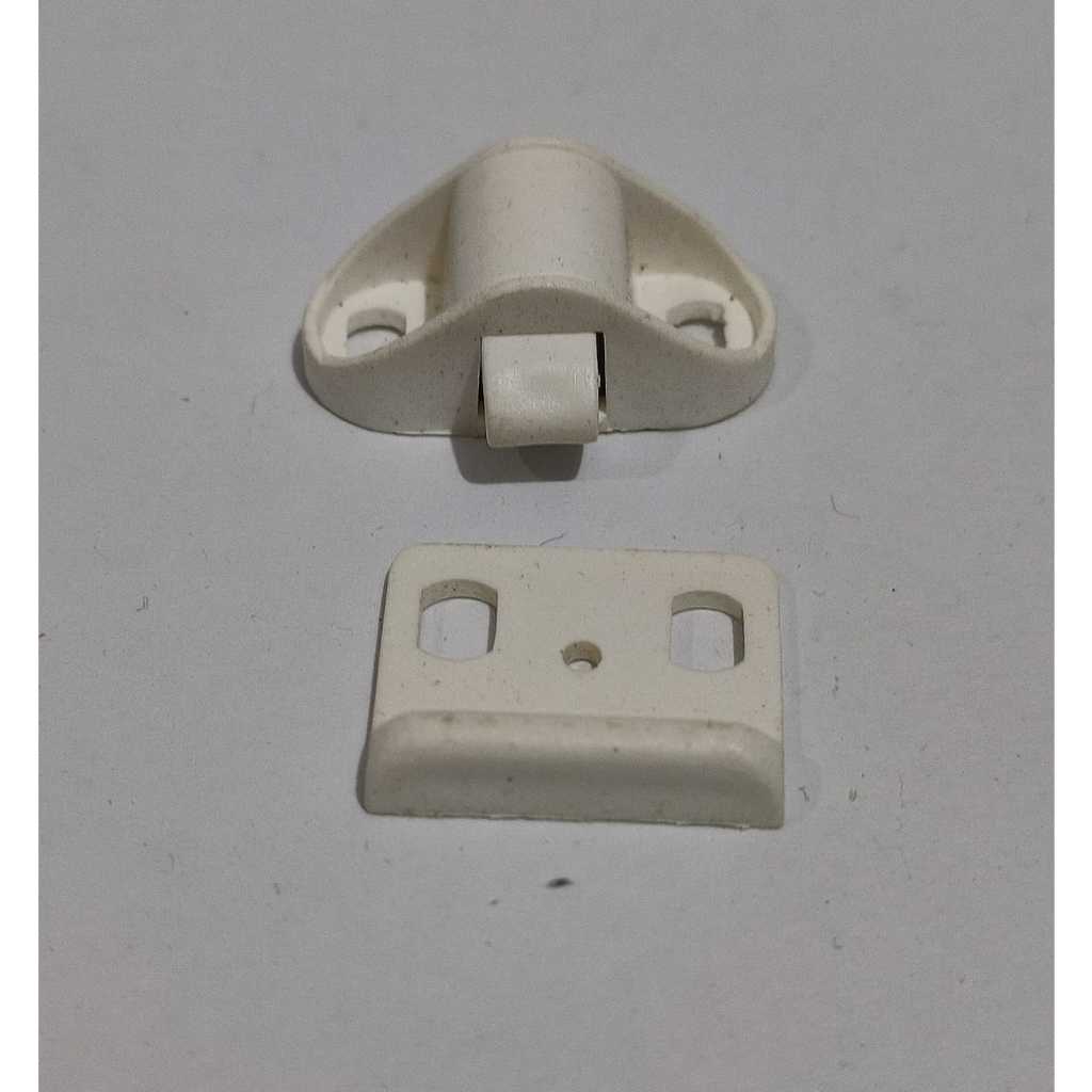 Catches/Jepit Udang/Pengunci Lemari Kait Plastik Pintu Lemari + Skup