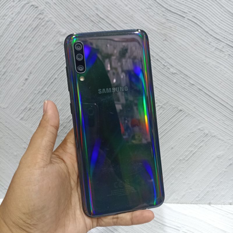 Samsung A70 8/128 GB Handphone Second Batangan