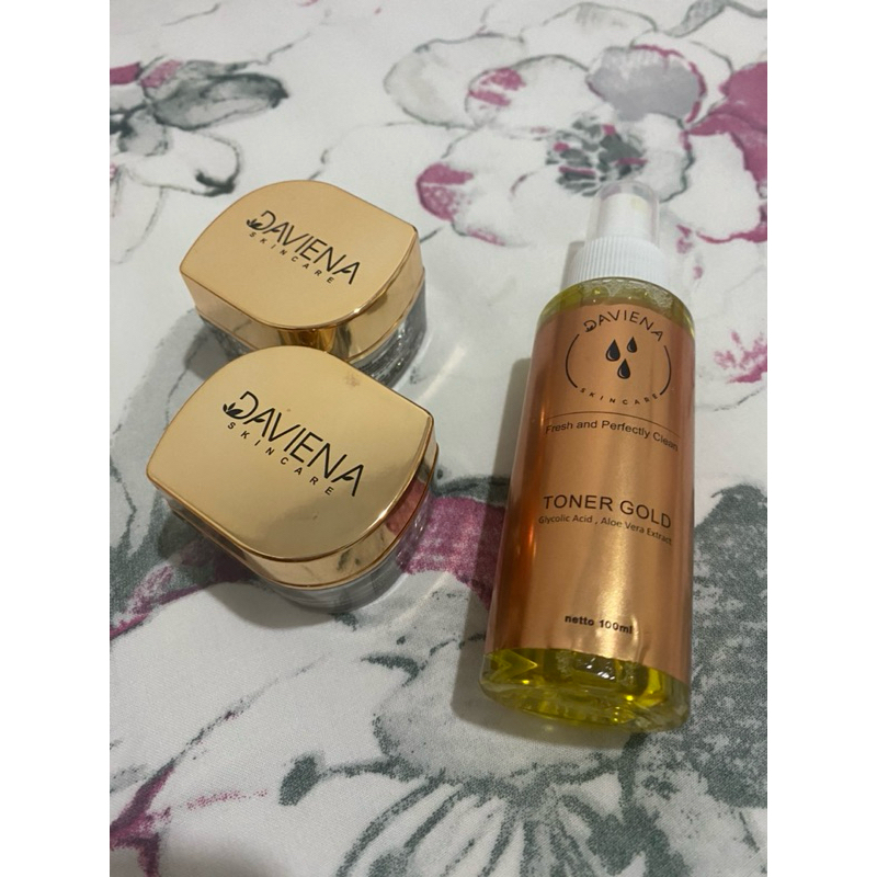 Preloved Daviena gold series