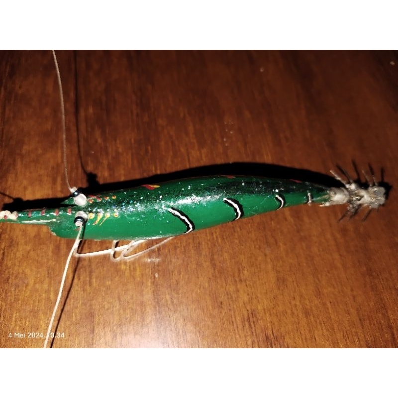 umpan pancing cumi-cumi