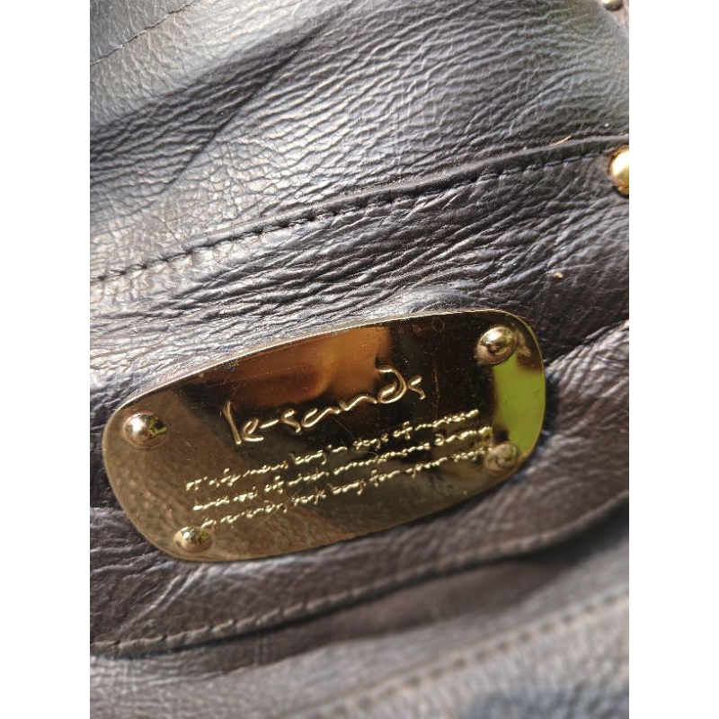 PRELOVED tas kulit asli brand le sands