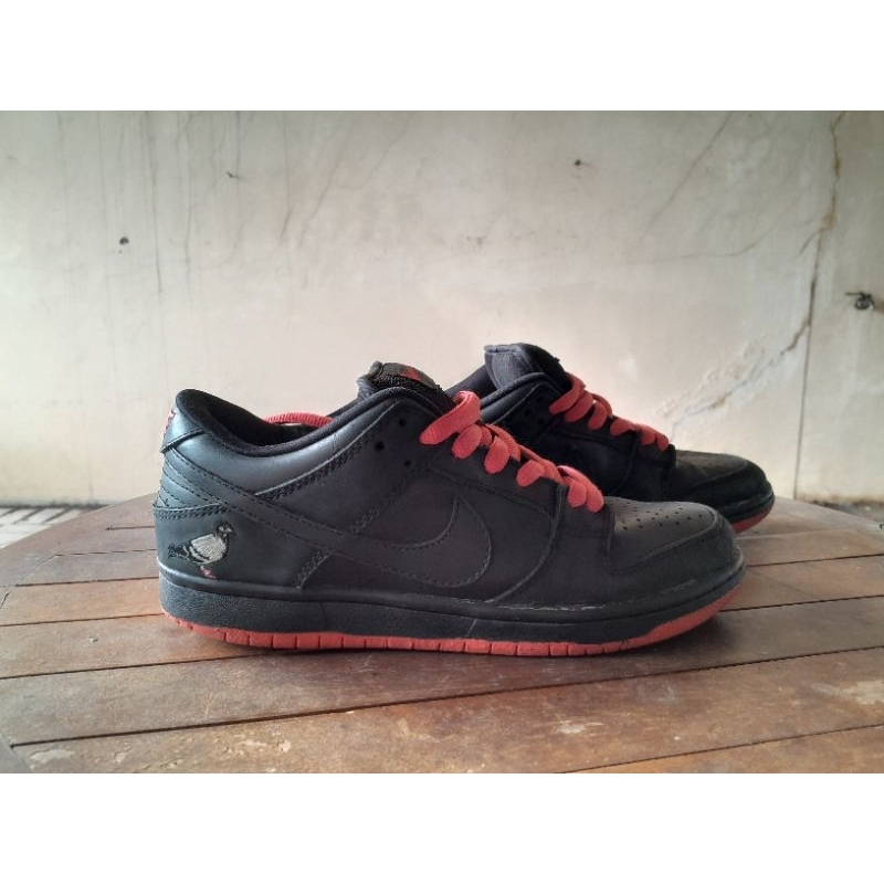 Nike DunkLow>Pigeon Staple Black