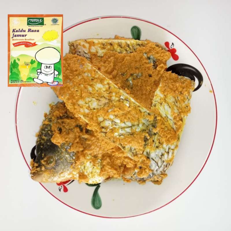 

Marinasi Ikan Gurameh / Gurameh Bumbu Kuning 1 Ekor