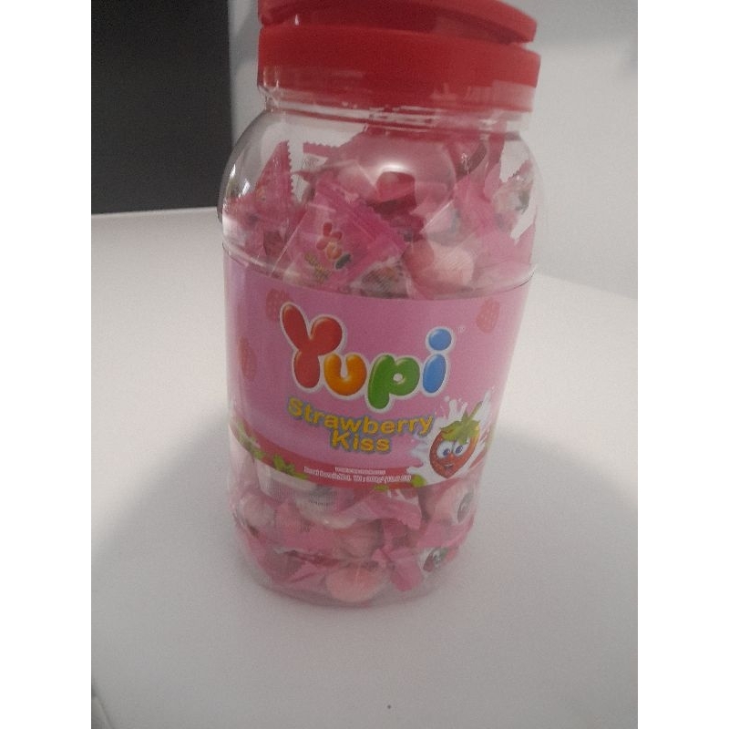 

yupi toples
