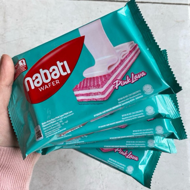 

Nabati Wafer PinkLava 43g (dapet 5 pcs)