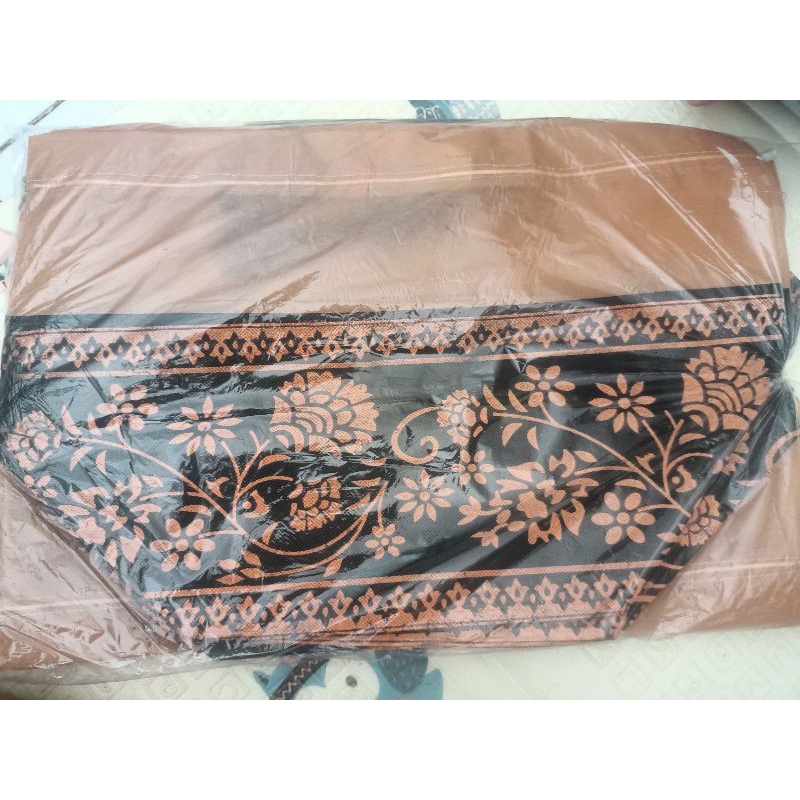 

TAS SPUNDBOUND TEBAL MOTIF BATIK