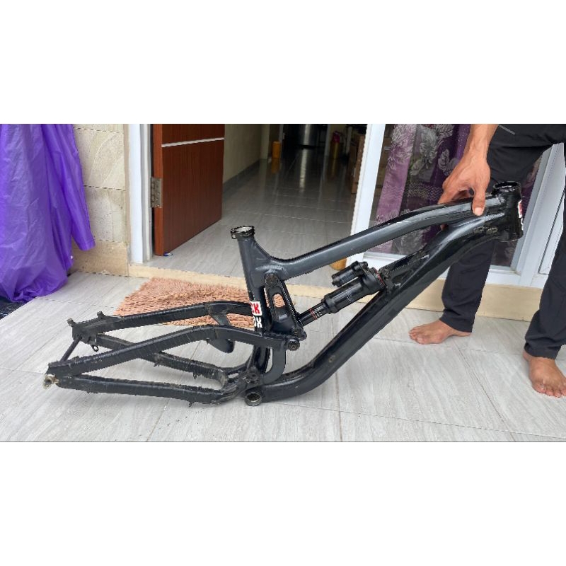 Frame 27,5 Thrill Ricochet T160